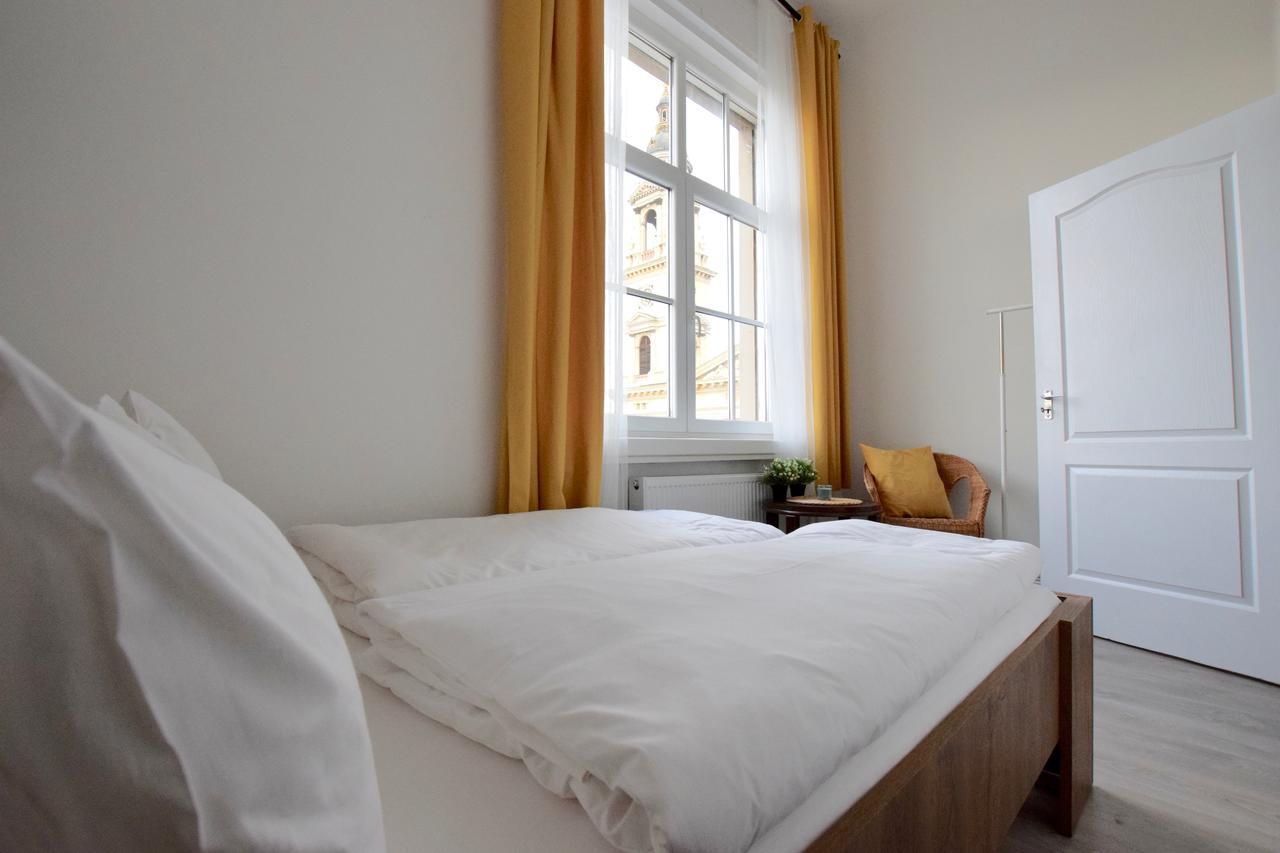 Standard Apartment By Hi5 - Bazilika Suite Budapesta Exterior foto